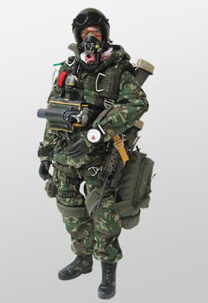 売り半額 【希少】HOTTOYS ホットトイズ SAS HALO Troop 1/6 - フィギュア