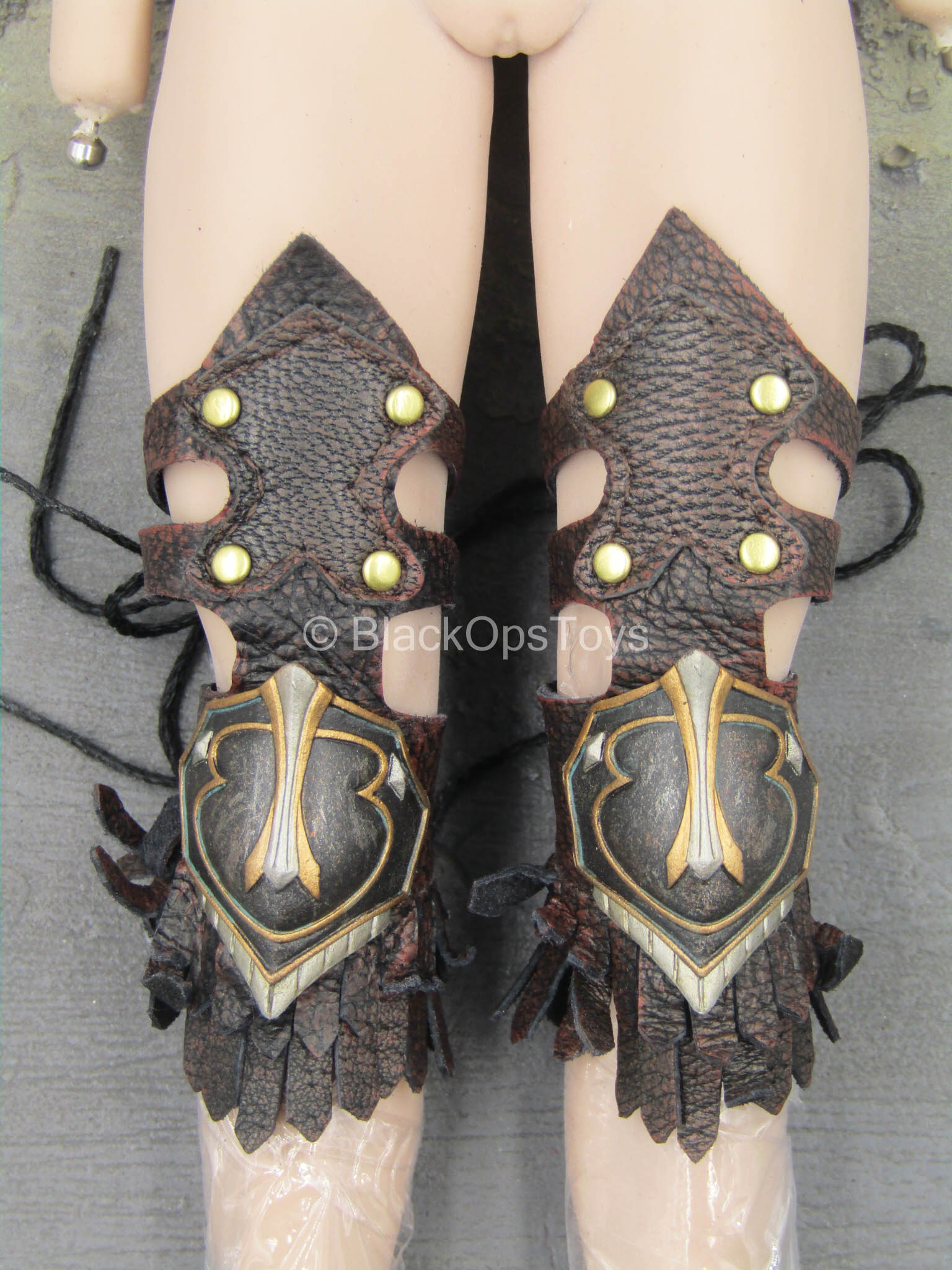 Royal Defender Black - Female Leather Like Leg Armor – BlackOpsToys