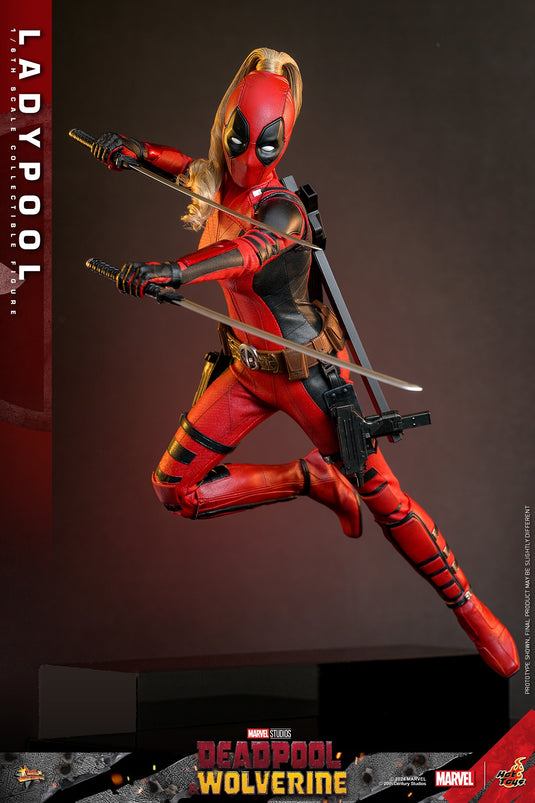 Lady Deadpool - Red & Black Female Gloved Hands (Type 1)