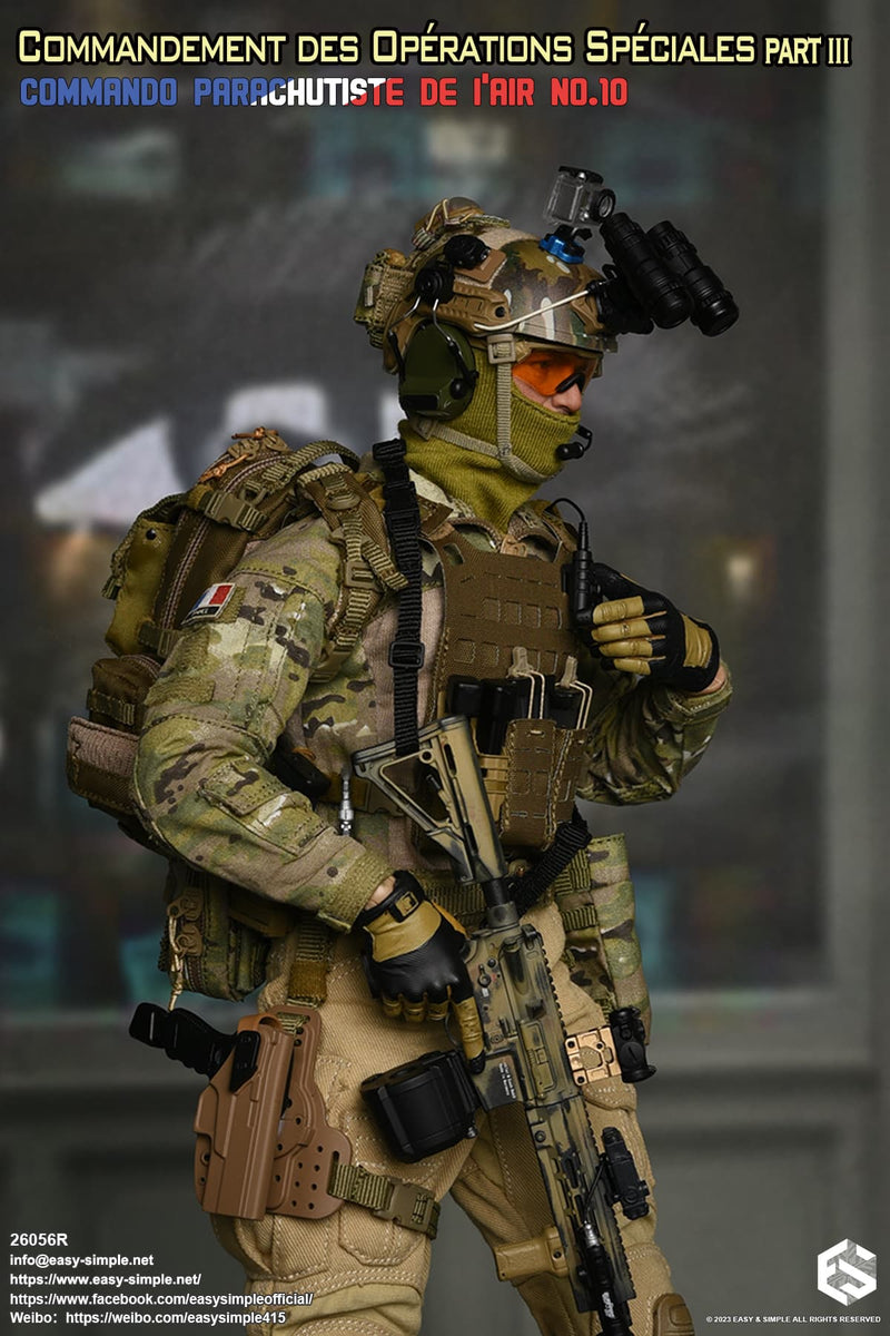 Load image into Gallery viewer, French Commandement - Multicam Camo Helmet w/NVG &amp; Radio Set
