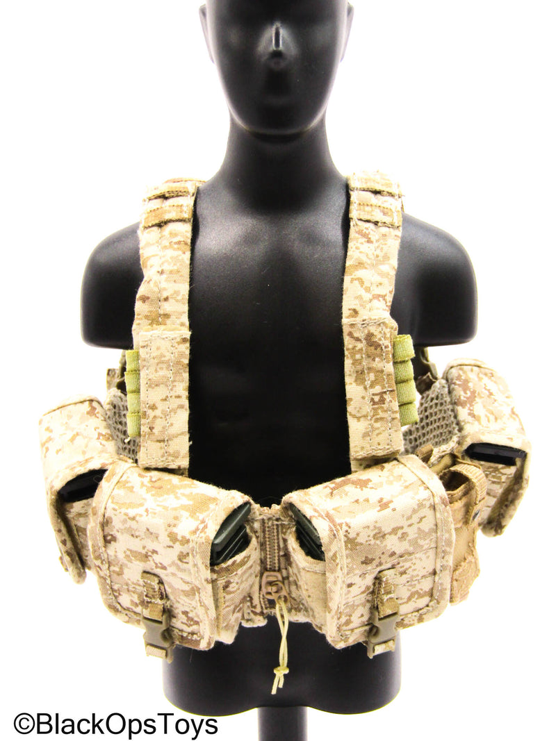 Load image into Gallery viewer, AOR1 Camo Combat Chest Rig
