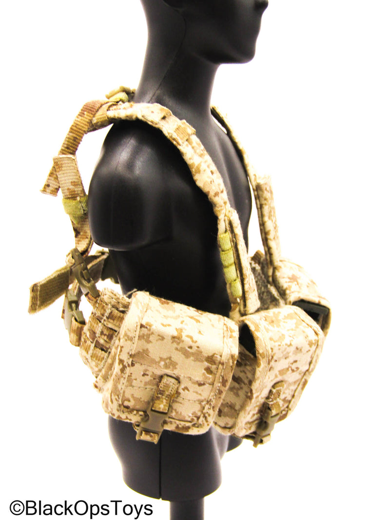 Load image into Gallery viewer, AOR1 Camo Combat Chest Rig
