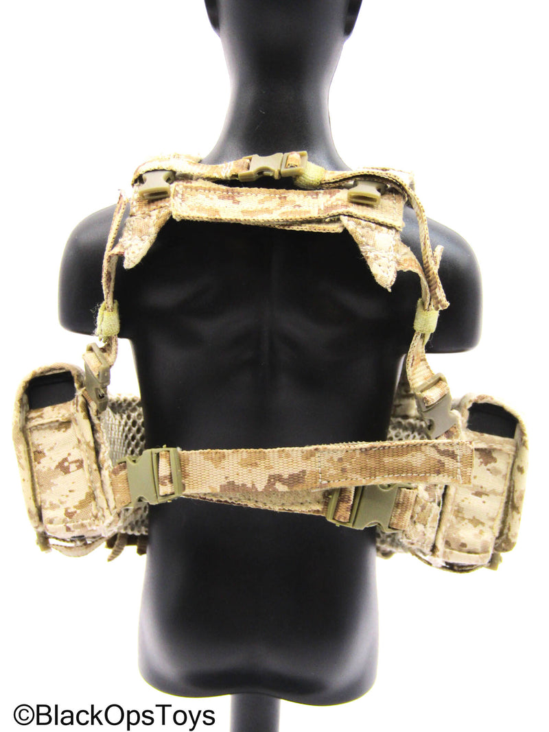 Load image into Gallery viewer, AOR1 Camo Combat Chest Rig
