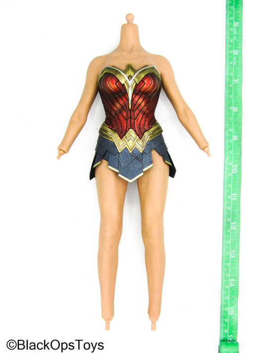 Wonder Woman - Female Body w/Armor Set (READ DESC)