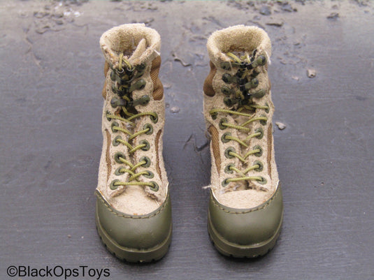 Tan Combat Boots (Foot Type)