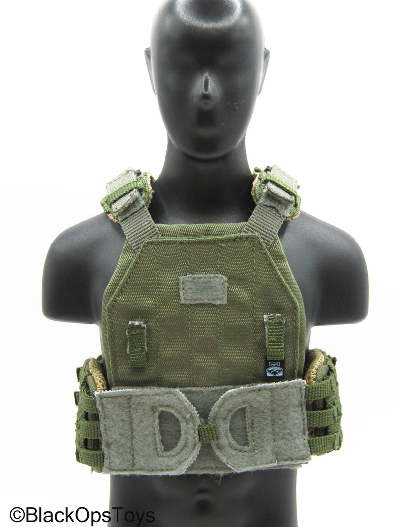 Load image into Gallery viewer, Spetsnaz SVR Zaslon - Fort Low MOLLE Plate Carrier Vest
