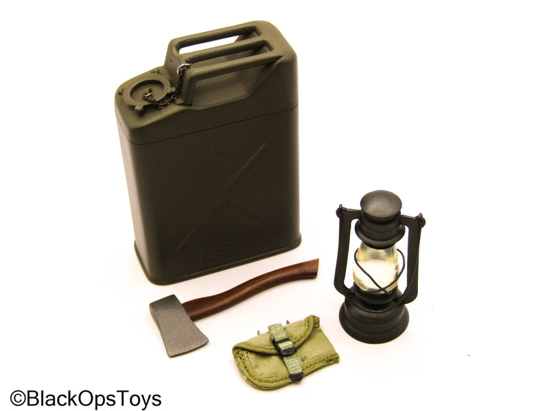 Load image into Gallery viewer, RC Outdoor Gear - Green Gas Tank w/Lantern &amp; Hatchet Axe Set
