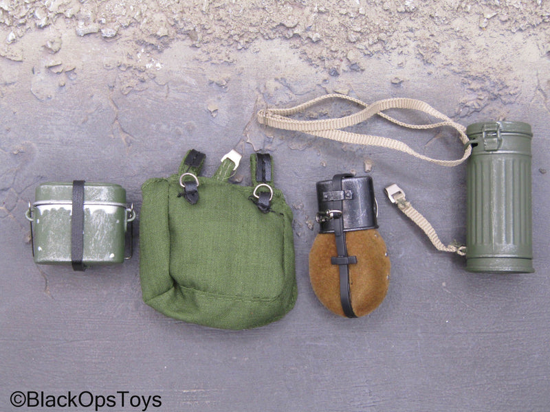 Load image into Gallery viewer, WWII - German Dunkirk Gunner - Pouch &amp; Gear Set
