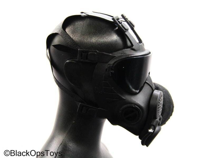 Load image into Gallery viewer, Russian Spetsnaz MVD SOBR - Black Gas Mask w/Pouch
