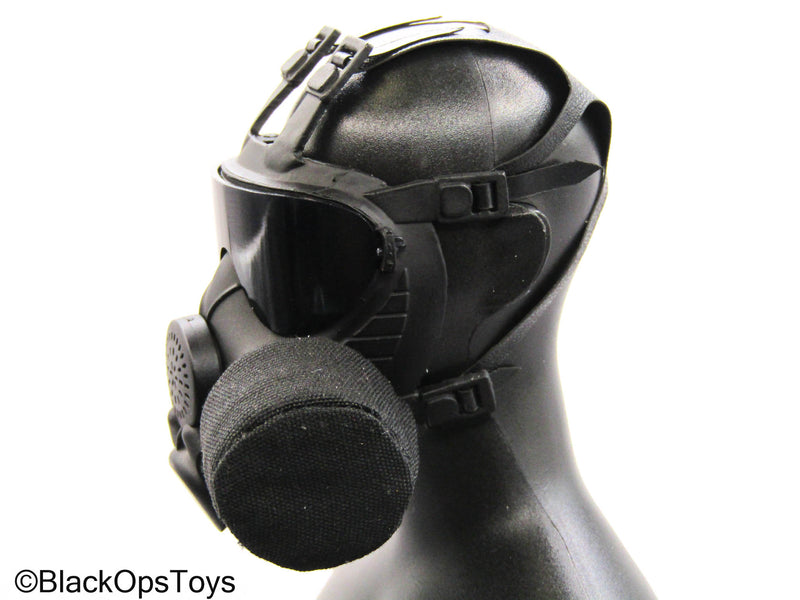 Load image into Gallery viewer, Russian Spetsnaz MVD SOBR - Black Gas Mask w/Pouch
