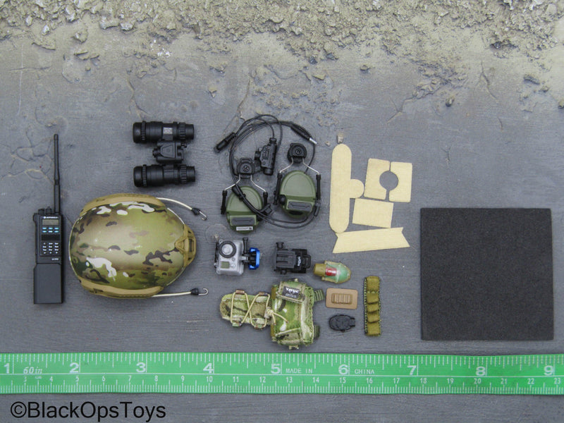 Load image into Gallery viewer, French Commandement - Multicam Camo Helmet w/NVG &amp; Radio Set
