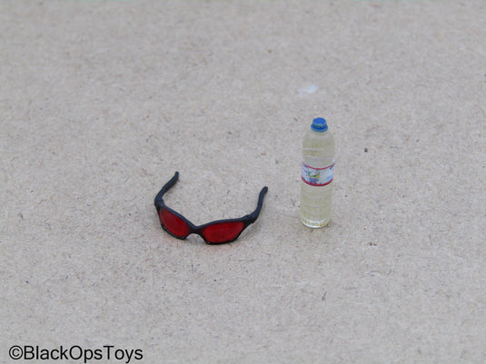 1/12 - Operation Gothic Serpent - Glasses w/Red Lenses & Water Bottle