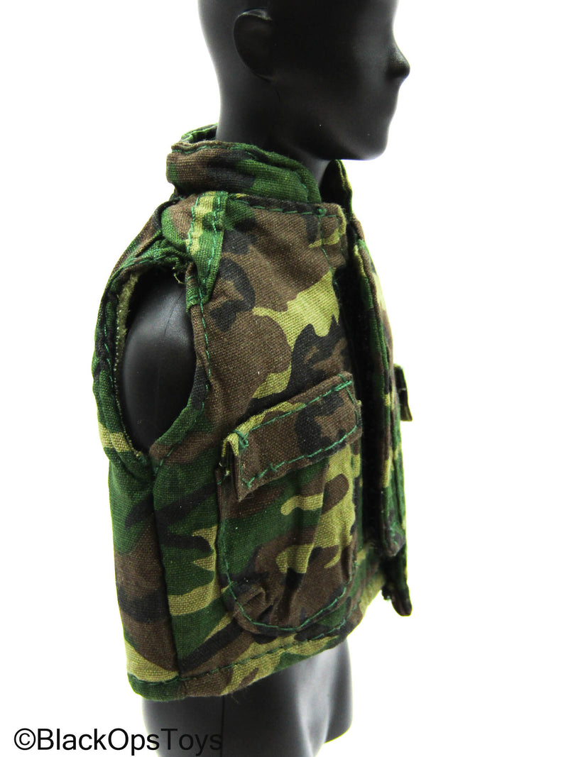 Load image into Gallery viewer, Vietnam - Woodland Camo Combat Vest
