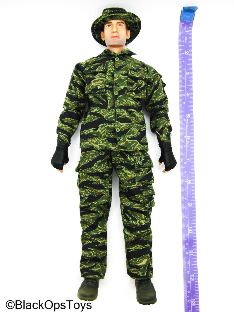 Load image into Gallery viewer, Vietnam - Male Body w/Tiger Stripe Uniform Set &amp; Boots
