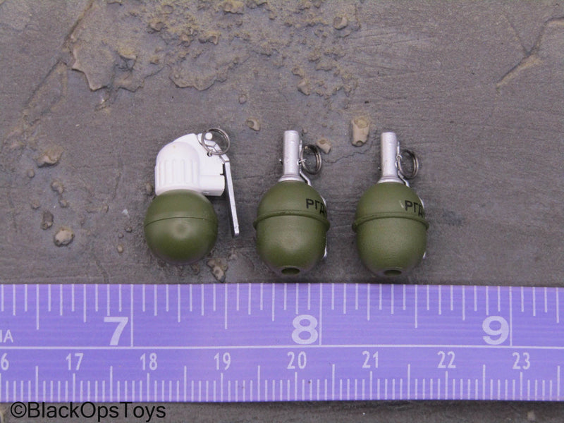 Load image into Gallery viewer, Russian Emergency Rescue Center - Grenade Set
