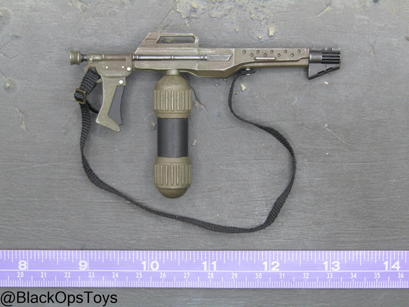 Load image into Gallery viewer, Female Flight Officer - M240 Incinerator Unit Flame Thrower w/Sling
