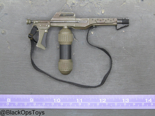 Female Flight Officer - M240 Incinerator Unit Flame Thrower w/Sling