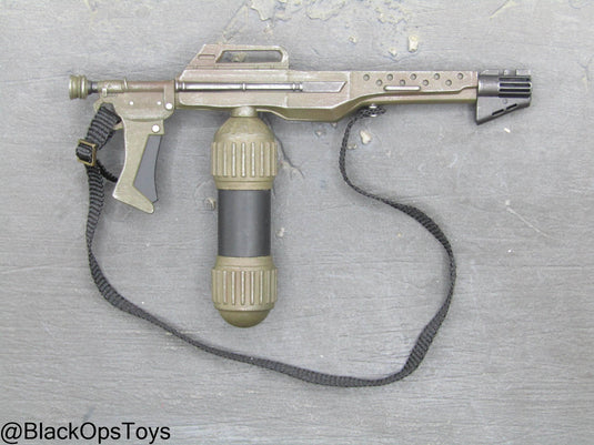 Female Flight Officer - M240 Incinerator Unit Flame Thrower w/Sling