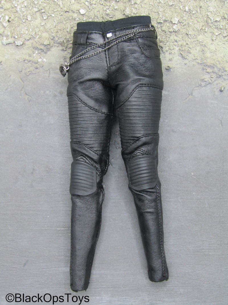 Load image into Gallery viewer, Cyberpunk 2077 V Female - Black Leather Like Female Pants
