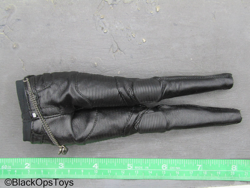 Load image into Gallery viewer, Cyberpunk 2077 V Female - Black Leather Like Female Pants
