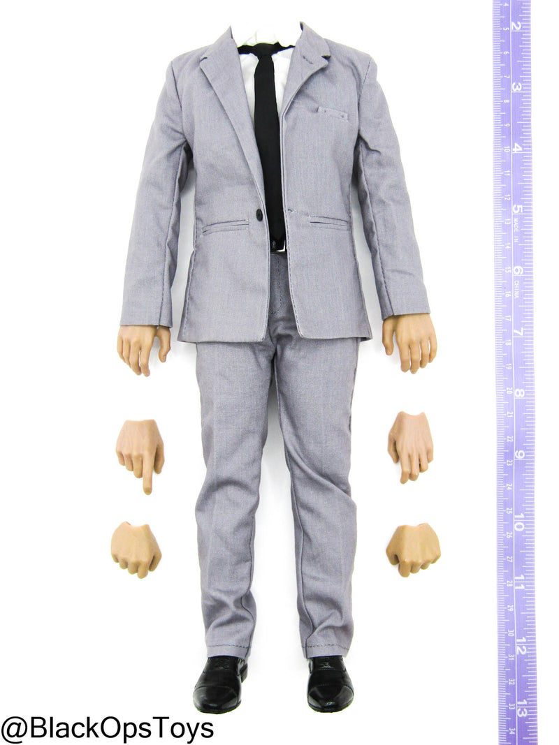 Load image into Gallery viewer, Killer Vincent - Male Grey Suited Body w/Stand &amp; Hand Set (x6)
