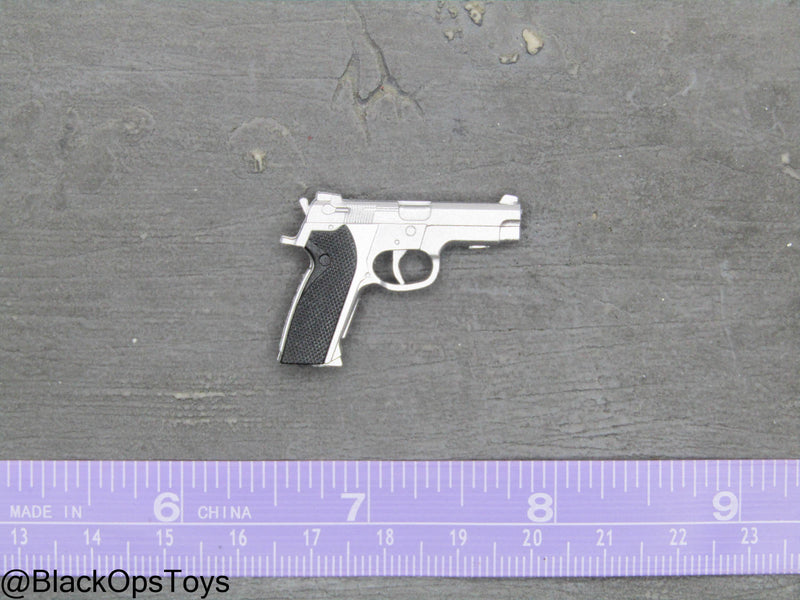 Load image into Gallery viewer, Killer Vincent - Smith &amp; Wesson 5906 Pistol
