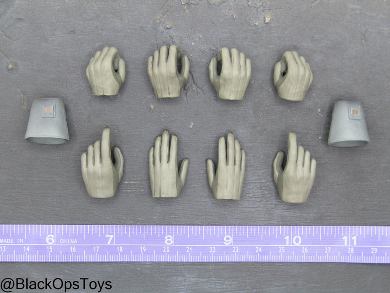 Load image into Gallery viewer, Female Jedi Knight - Grey Gloved Hand Set (x8)
