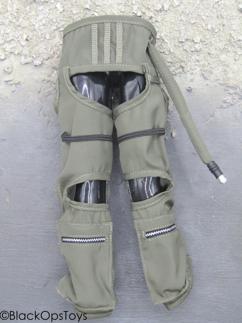 Load image into Gallery viewer, F/A-18E Pilot Captain Mitchell - Complete Survival Vest w/Anti G-Suit Set
