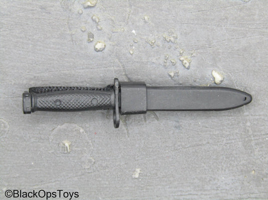 Bayonet w/Sheath