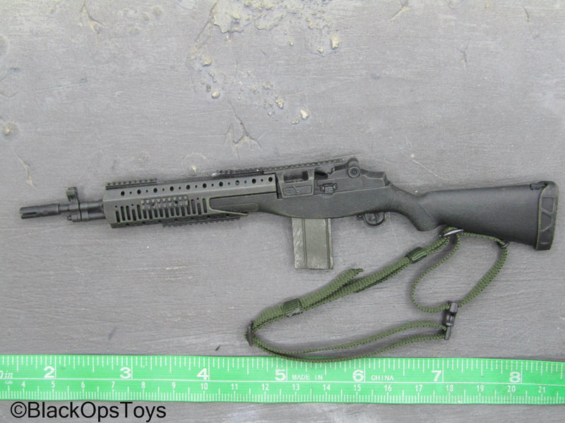 Load image into Gallery viewer, Weapons Collection - M14 DMR w/Sling
