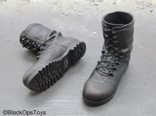 Black Combat Boots (Peg Type)