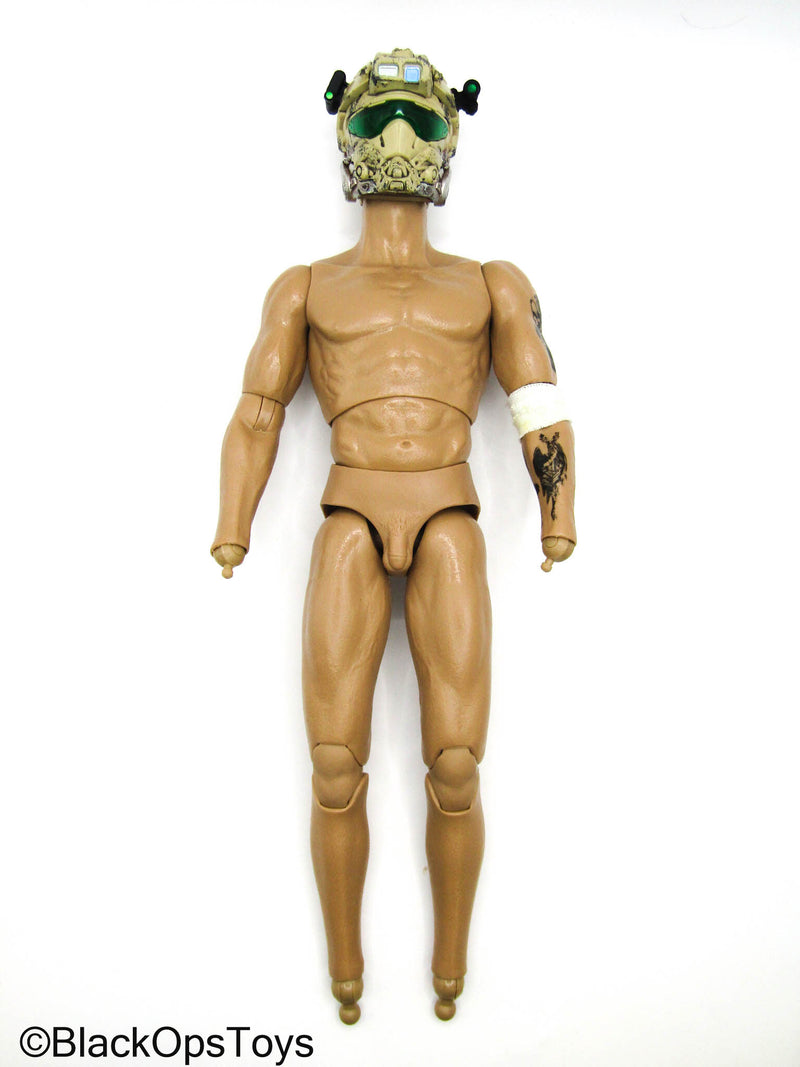 Load image into Gallery viewer, Male Base Body w/Helmeted Head Sculpt &amp; Stand
