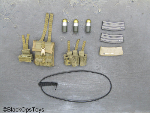 Pouch Set w/40mm Grenades & Magazines