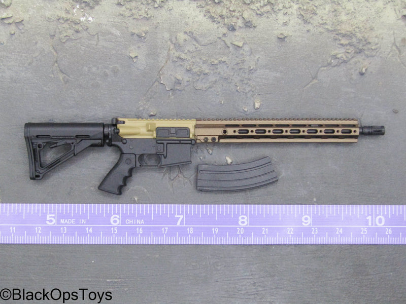 Load image into Gallery viewer, M4 w/Long Rail Mount, Removable Magazine &amp; Beige Upper Receiver
