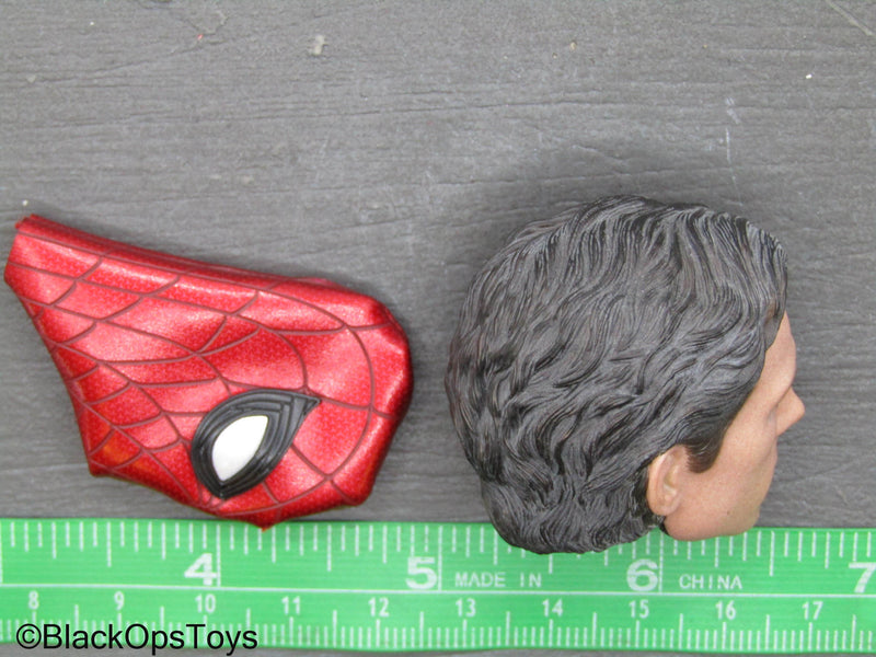 Load image into Gallery viewer, Avengers Infinity War Iron Spider - Male Magnetic Head Sculpt &amp; Mask
