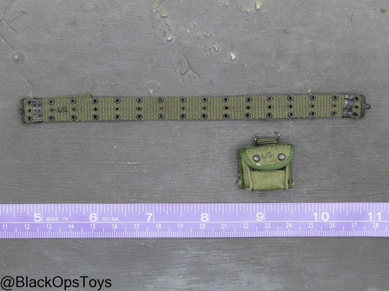 Load image into Gallery viewer, Vietnam Era Female - OD Green Rivet Belt w/Pouch
