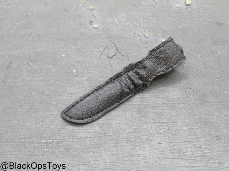 Load image into Gallery viewer, Vietnam Era Female - Knife w/Leather Like Sheath
