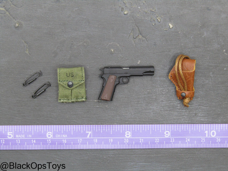 Load image into Gallery viewer, Vietnam Era Female - M1911 Pistol w/Dual Cell Mag Pouch &amp; Alice Clip
