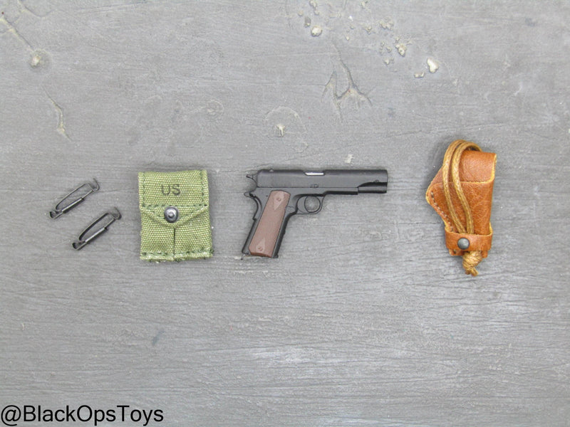 Load image into Gallery viewer, Vietnam Era Female - M1911 Pistol w/Dual Cell Mag Pouch &amp; Alice Clip
