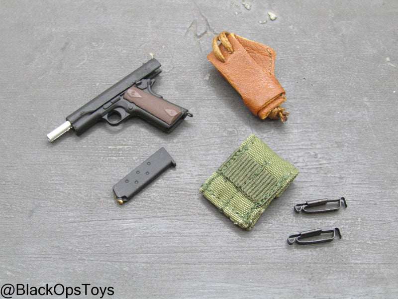 Load image into Gallery viewer, Vietnam Era Female - M1911 Pistol w/Dual Cell Mag Pouch &amp; Alice Clip
