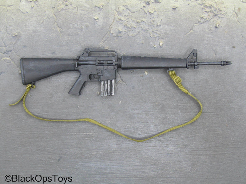 Load image into Gallery viewer, Vietnam Era Male - Black M16 Rifle w/Sling
