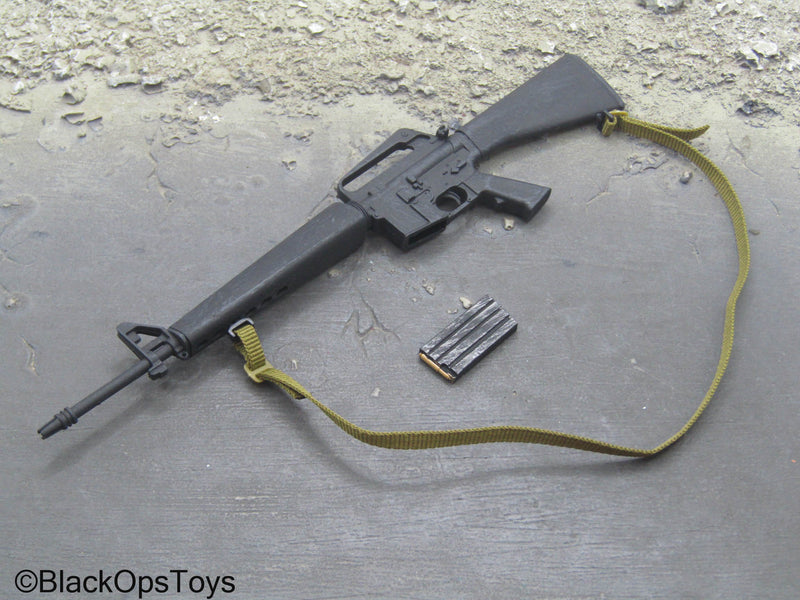 Load image into Gallery viewer, Vietnam Era Male - Black M16 Rifle w/Sling
