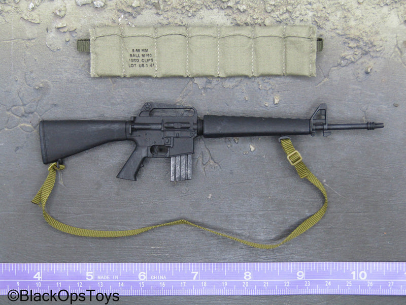 Load image into Gallery viewer, Vietnam Era Male - Black M16 Rifle w/Sling &amp; Bandoleer
