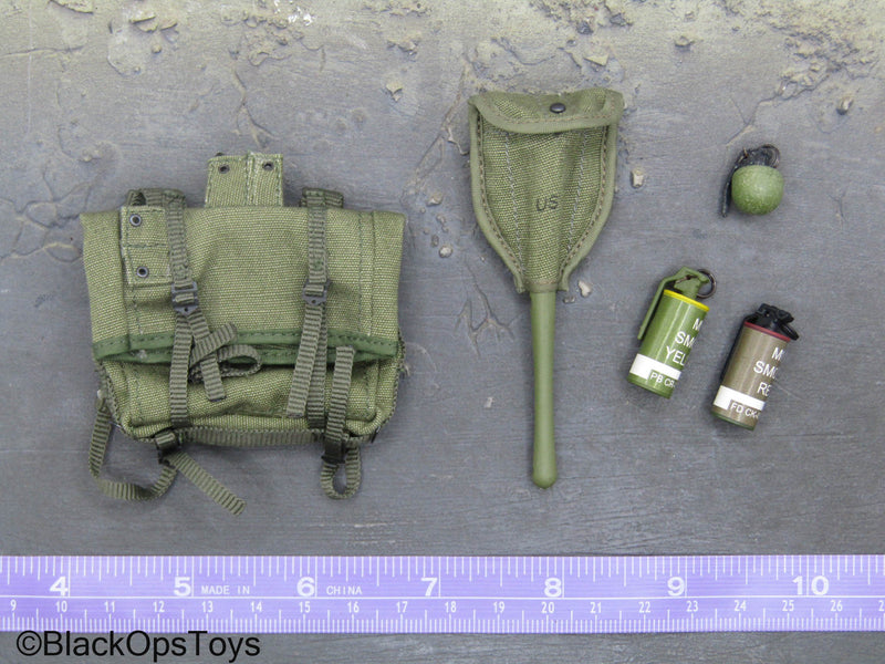 Load image into Gallery viewer, Vietnam Era Male - OD Green Butt Pack w/Entrenching Tool Set
