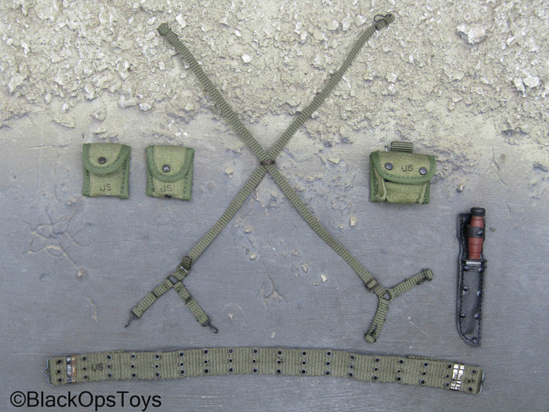 Load image into Gallery viewer, Vietnam Era Male - OD Green Rivet Belt w/Pouch Set Type 2
