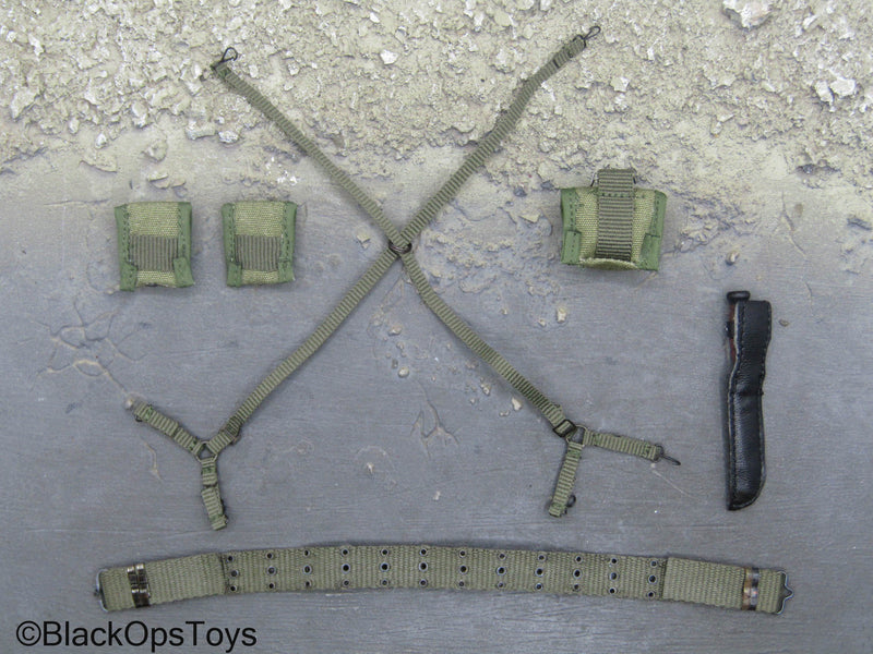 Load image into Gallery viewer, Vietnam Era Male - OD Green Rivet Belt w/Pouch Set Type 2
