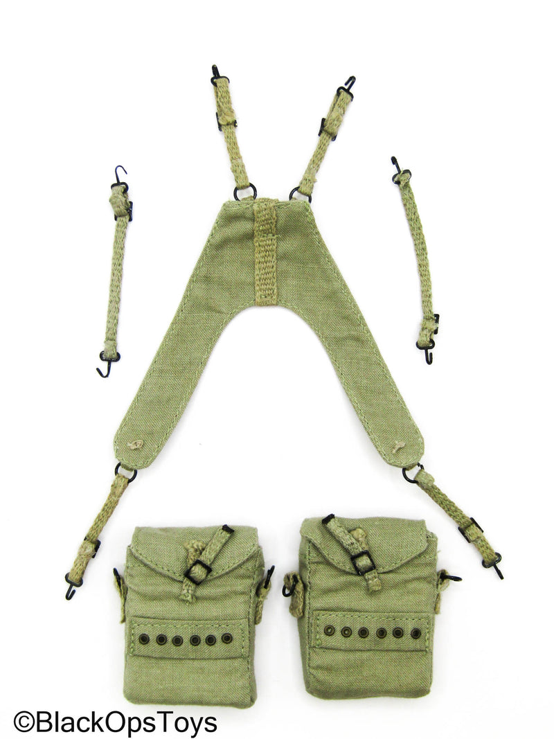 Load image into Gallery viewer, WWII - Tan Cloth Medic Pouch Set w/Suspenders
