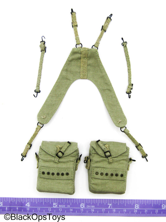 WWII - Tan Cloth Medic Pouch Set w/Suspenders