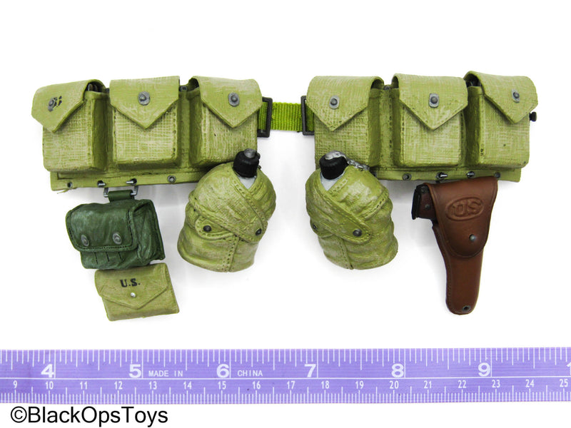 Load image into Gallery viewer, WWII - Tan Ammo Belt w/Pistol, Canteens &amp; Pouch Set
