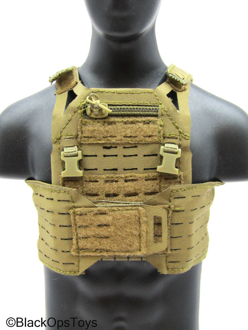 Load image into Gallery viewer, Russian SSO - Tan MOLLE Fantom Plate Carrier Vest
